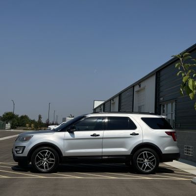 2016 Ford Explorer with ceramic tint, after photo 2