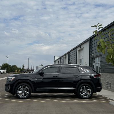 2025 Volkswagen Atlas with ceramic tint, after photo 2