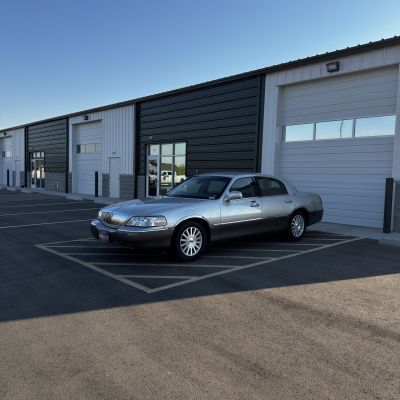 2003 Lincoln Town Car before tint, before photo 2