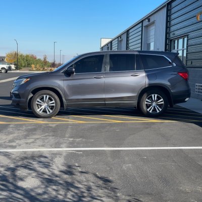 2017 Honda Pilot with carbon tint, after photo 3