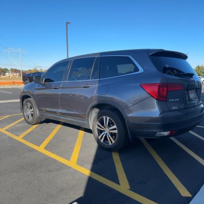 2017 Honda Pilot with carbon tint, after photo 4