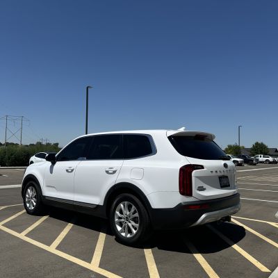 2021 Kia Telluride with ceramic tint, after photo 4